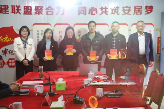 “学习二十大，奋进新征程”——交通产业 ■澳门十大棋牌排行榜最新■澳门十大棋牌排行榜推荐 富港板块团支部与长江镇建设局团支部共建党员先锋队